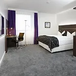 Central Hotel