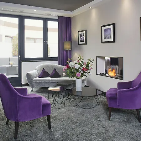 Central Hotel ホテル 4*